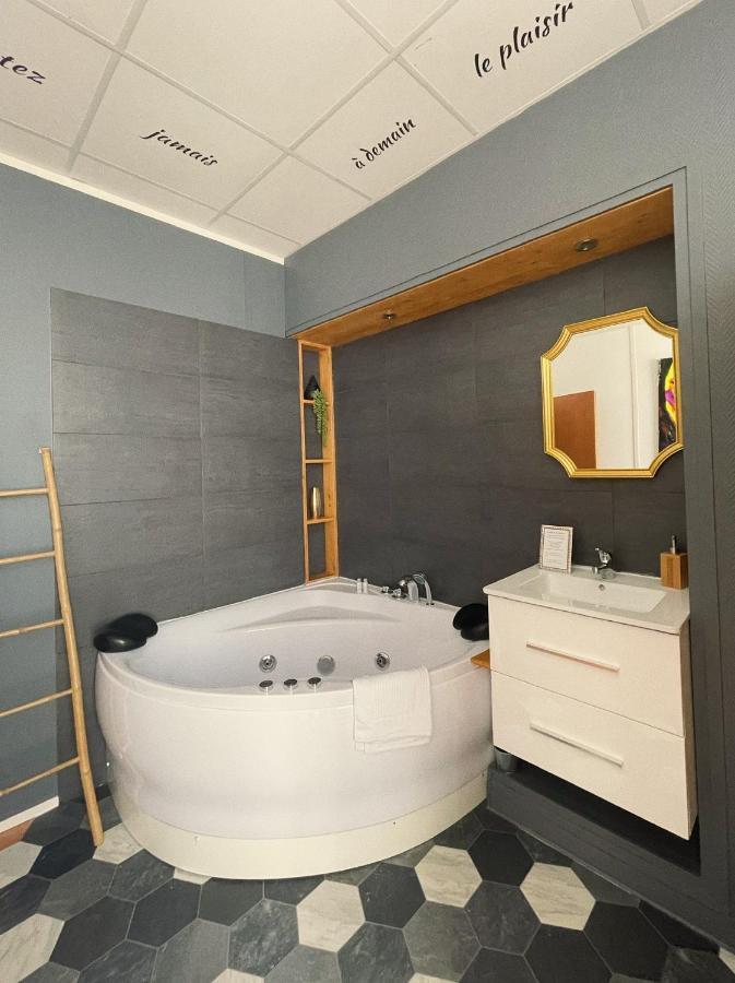 L'Appart D'Hugo Chambéry Exterior foto